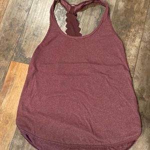 Lululemon tank